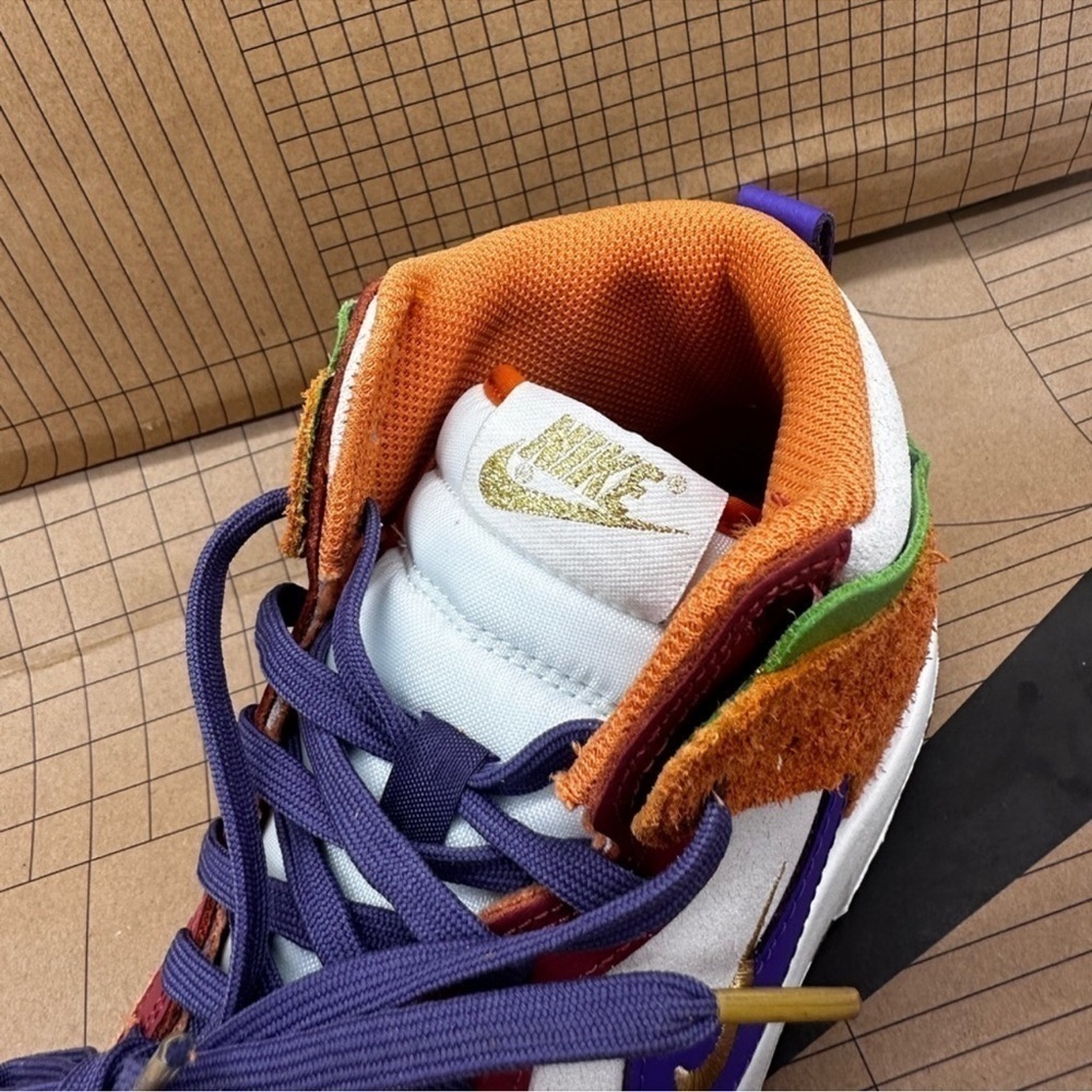 W NIKE DUNK HI SAIL/CANYON PURPLE - Picture 10 of 15